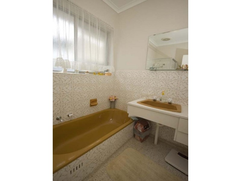 1 Burri Street, Ingle Farm SA 5098