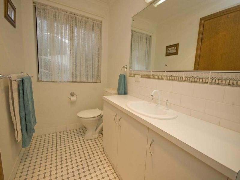 11 Whistler Grove, Flagstaff Hill SA 5159