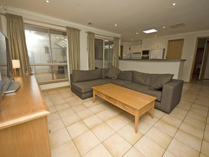 11 Whistler Grove, Flagstaff Hill SA 5159