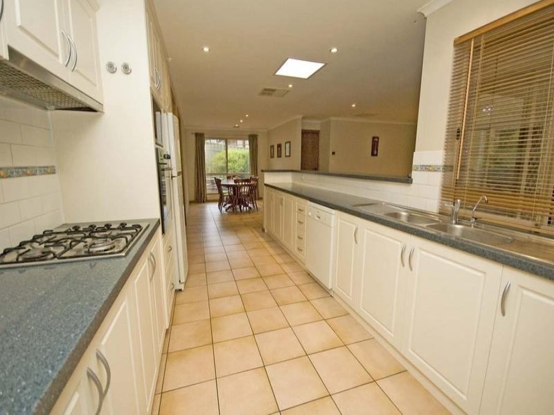 11 Whistler Grove, Flagstaff Hill SA 5159