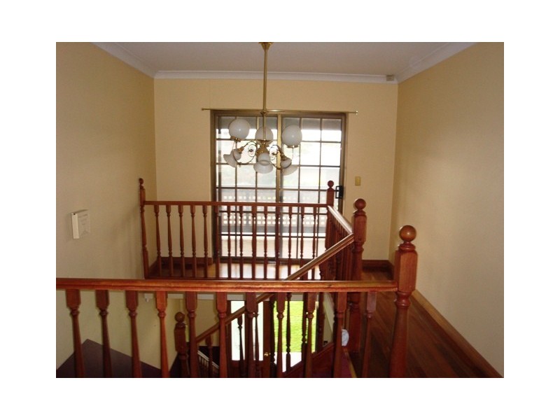 15 Lepena Crescent, Hallett Cove SA 5158
