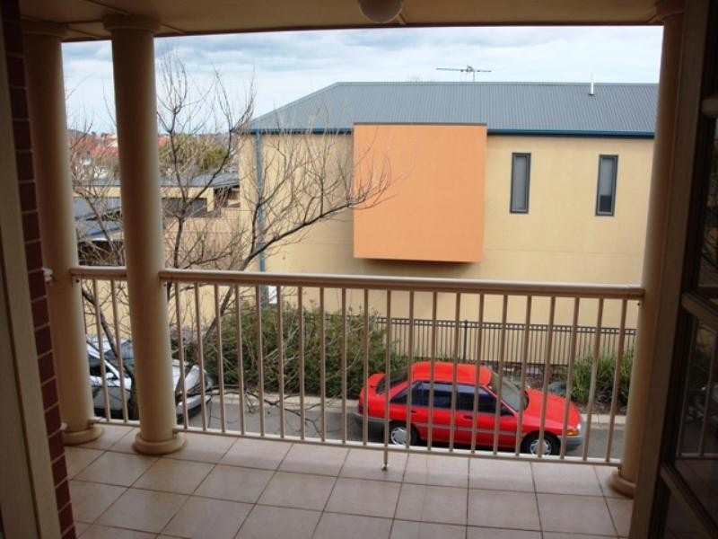 174 Mawson Lakes Boulevard, Mawson Lakes SA 5095