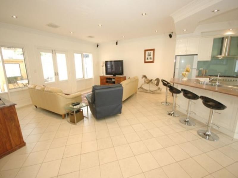 10 York Avenue East, Fulham Gardens SA 5024