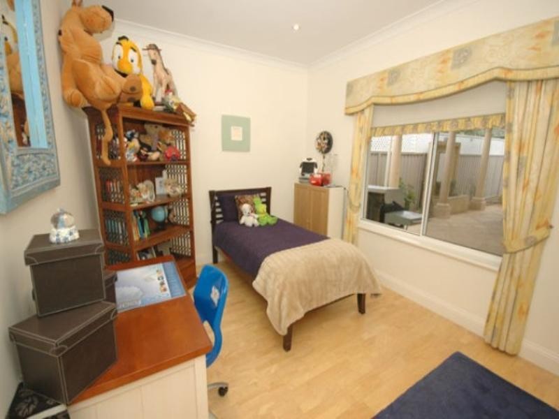 10 York Avenue East, Fulham Gardens SA 5024