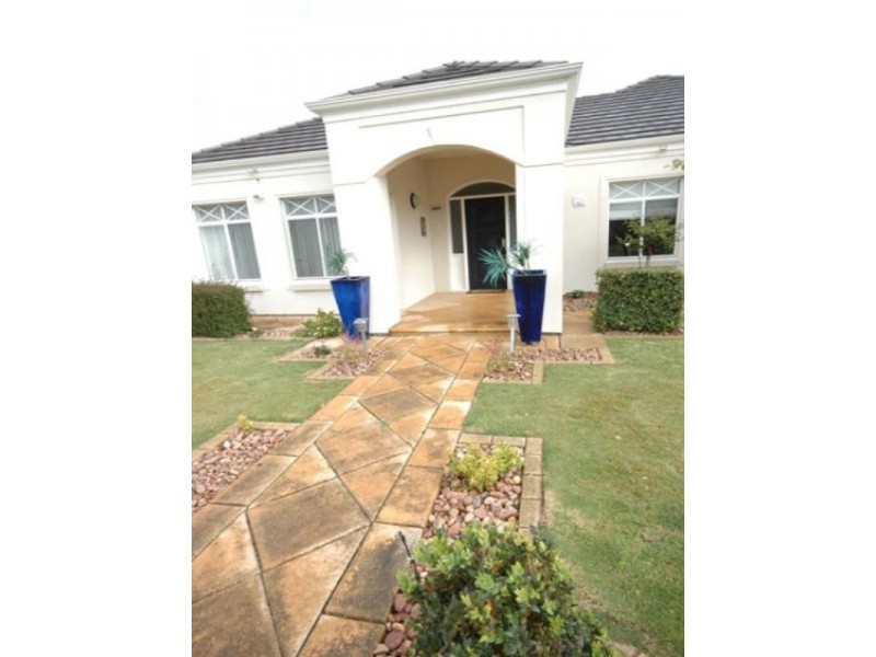 10 York Avenue East, Fulham Gardens SA 5024