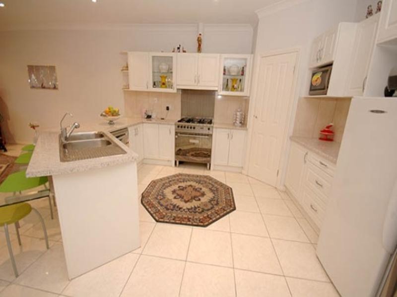 31 Reordan Drive, Greenwith SA 5125