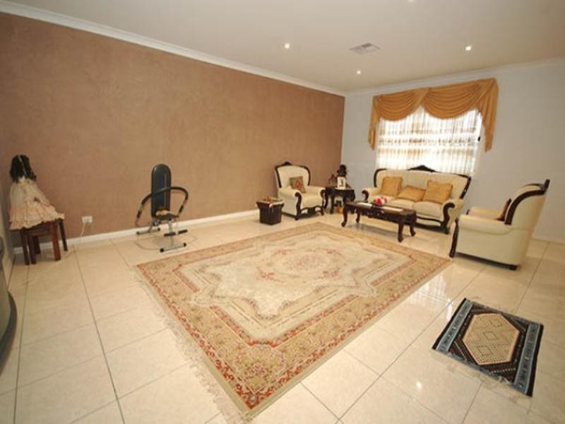 31 Reordan Drive, Greenwith SA 5125