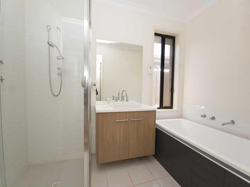 24 Wattlebird Drive, Burton SA 5110