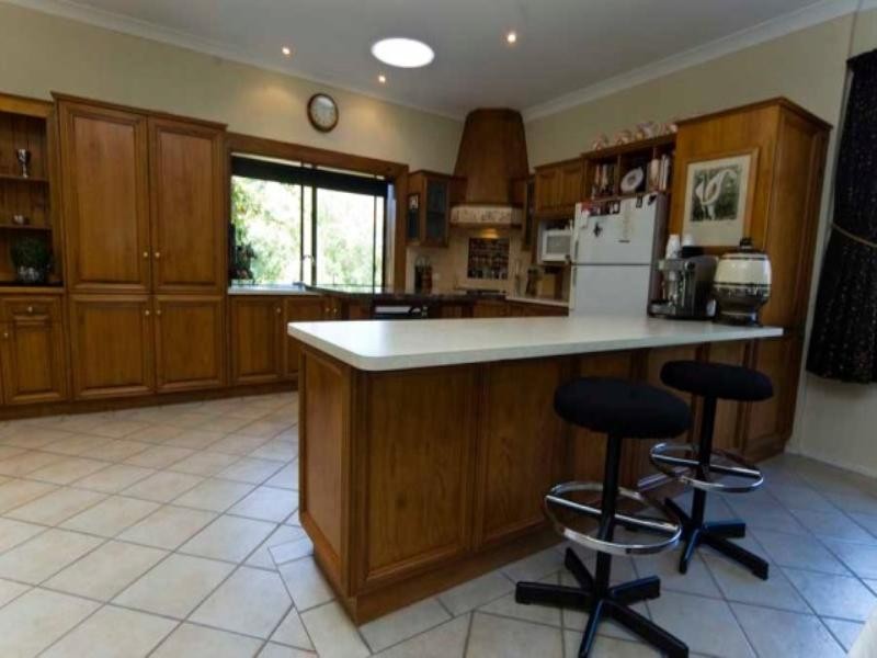 16 Hilltop Drive, Upper Sturt SA 5156