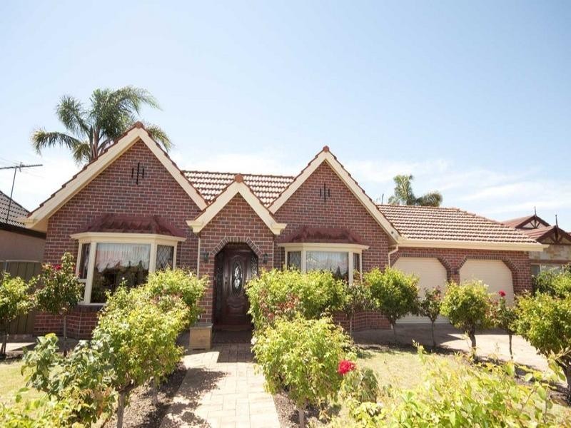 2 Wychwood Court, Findon SA 5023