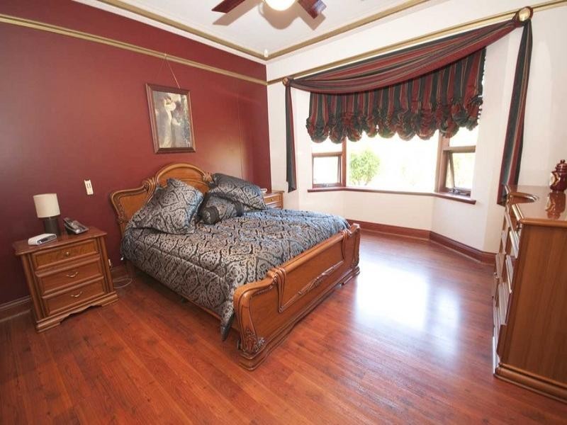 2 Wychwood Court, Findon SA 5023