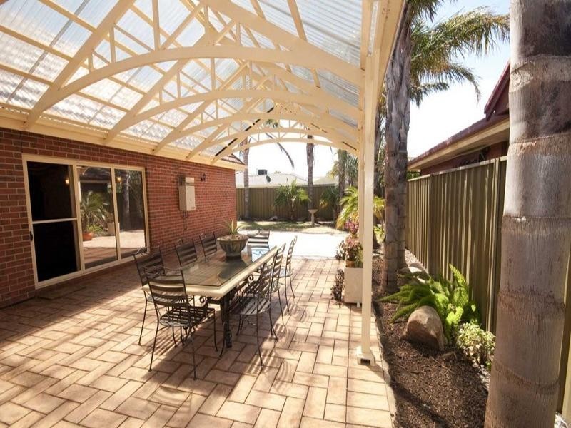 2 Wychwood Court, Findon SA 5023