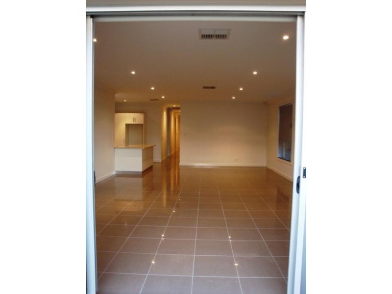 16 Drummond Avenue, Findon SA 5023