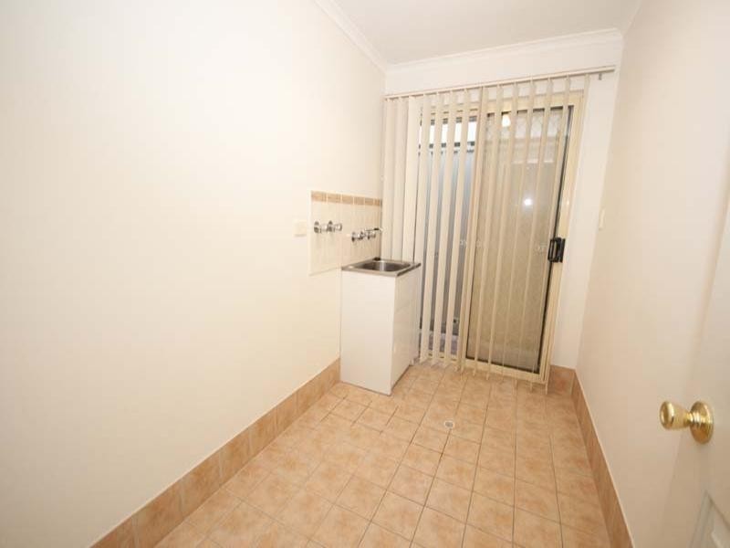 4/14 Leader Street, Rosewater SA 5013