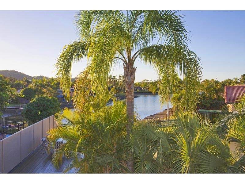 35 Mainsail Street, Currumbin Waters QLD 4223