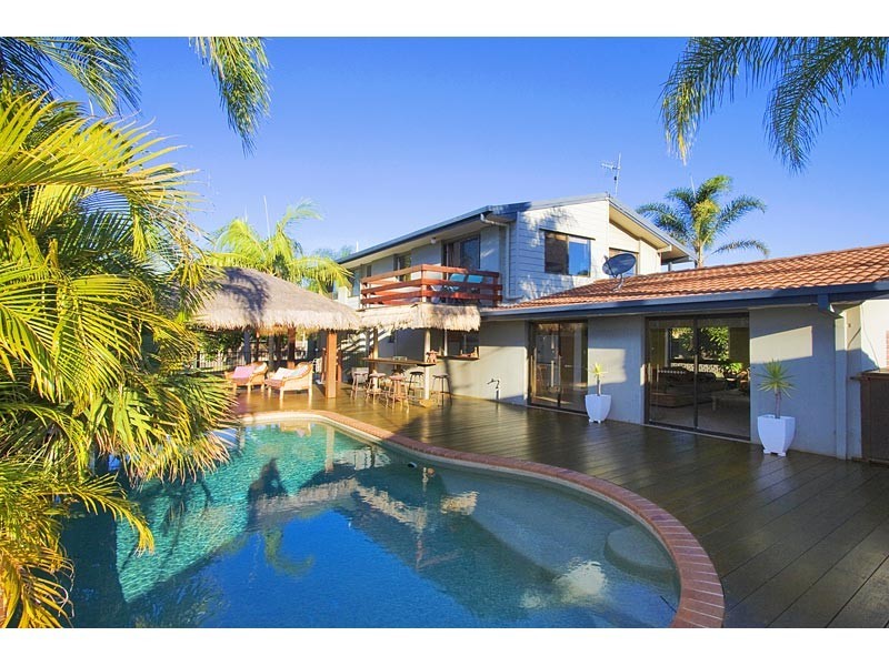35 Mainsail Street, Currumbin Waters QLD 4223