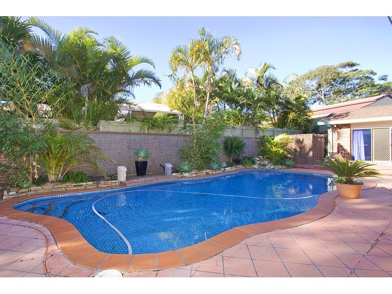 1 Coolabah Court, Banora Point NSW 2486