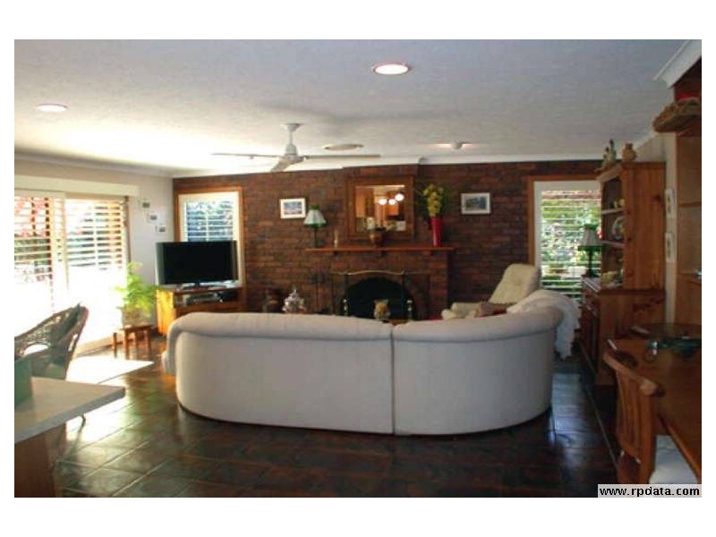 15 Coolabah Court, Banora Point NSW 2486