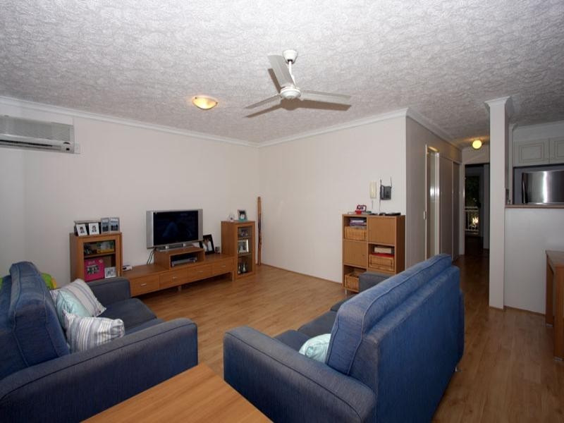 5/2105 Gold Coast High Way, Miami QLD 4220
