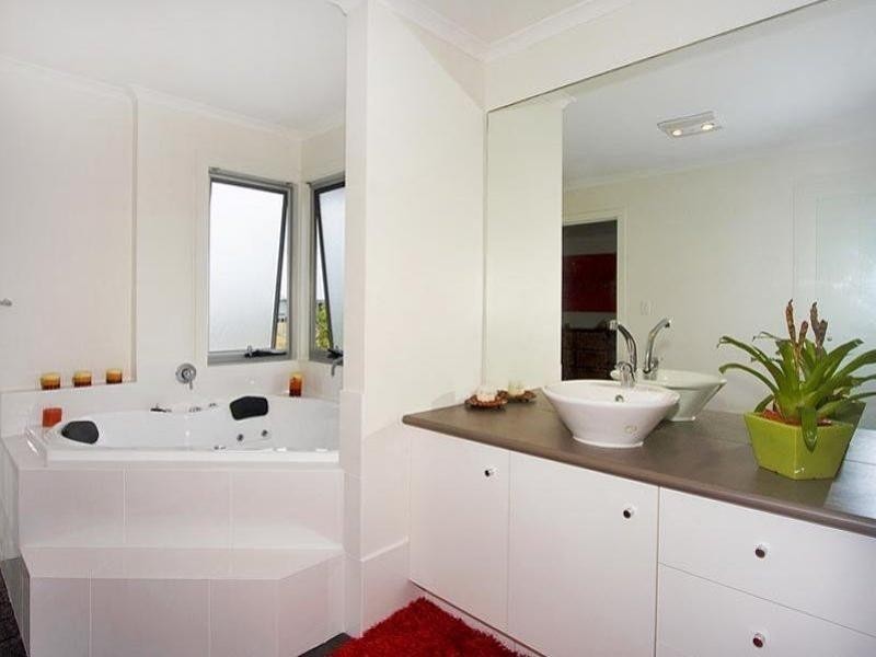 10 Dianella Drive, Casuarina NSW 2487