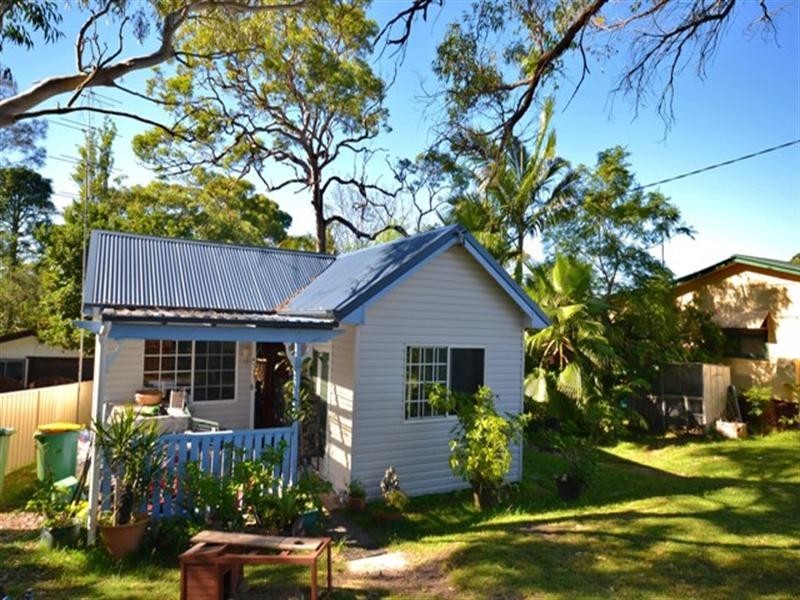 7 Wailele Avenue, Budgewoi NSW 2262