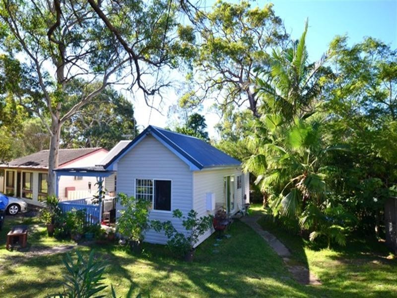 7 Wailele Avenue, Budgewoi NSW 2262