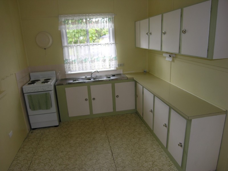 Mannering Park NSW 2259