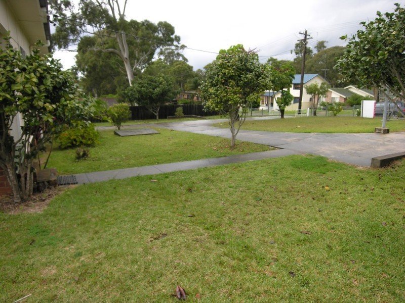 Mannering Park NSW 2259