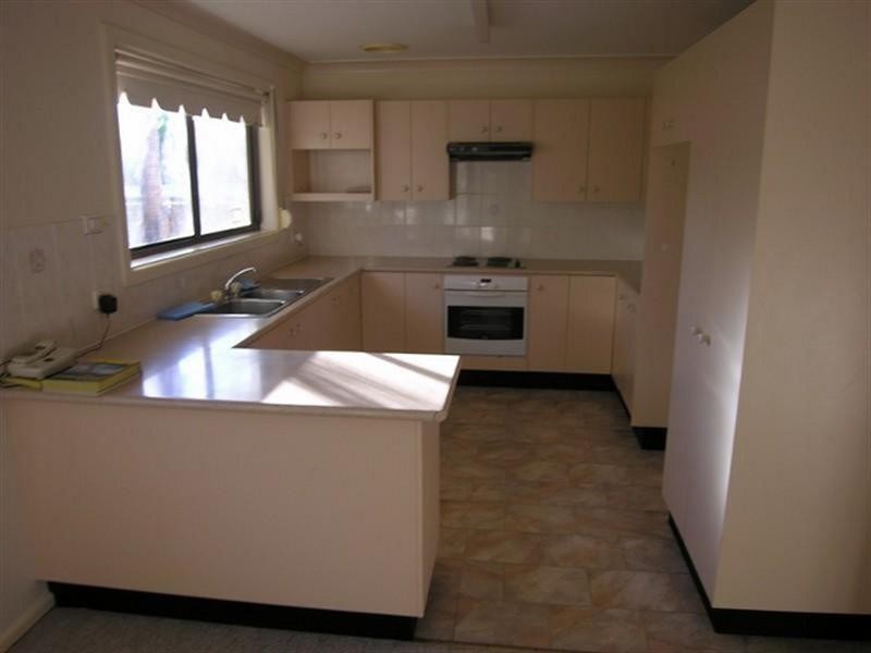 172 Sunrise Avenue, Budgewoi NSW 2262