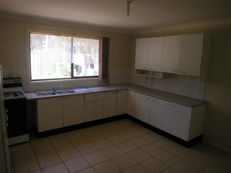 31 Queens Road, Lake Munmorah NSW 2259