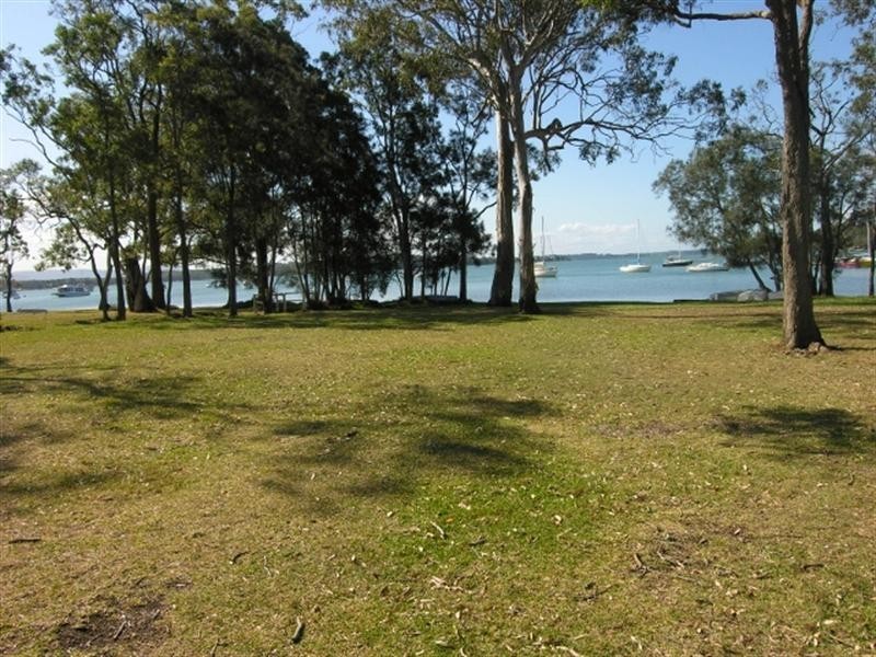 2 Kullaroo Road, Summerland Point NSW 2259