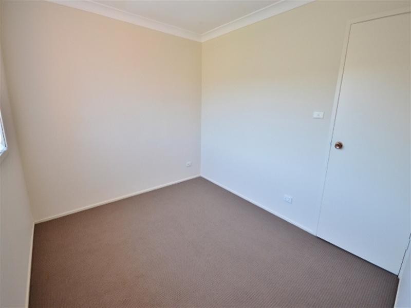 8/7 Pecan Close, Wyoming NSW 2250