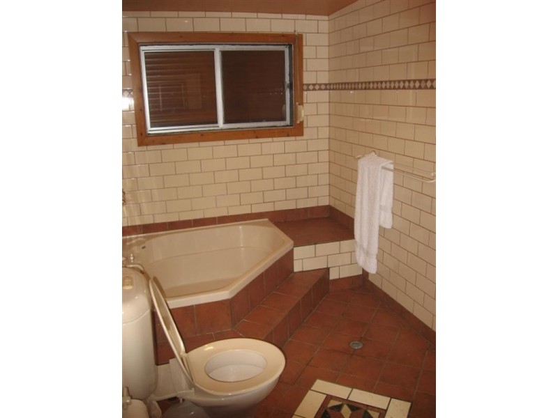 16 Mimosa Avenue, Budgewoi NSW 2262