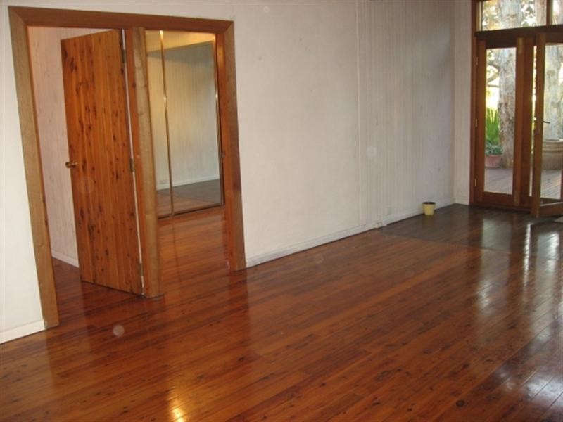 16 Mimosa Avenue, Budgewoi NSW 2262