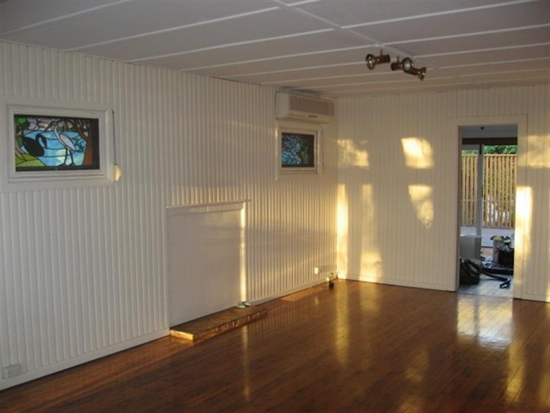 16 Mimosa Avenue, Budgewoi NSW 2262