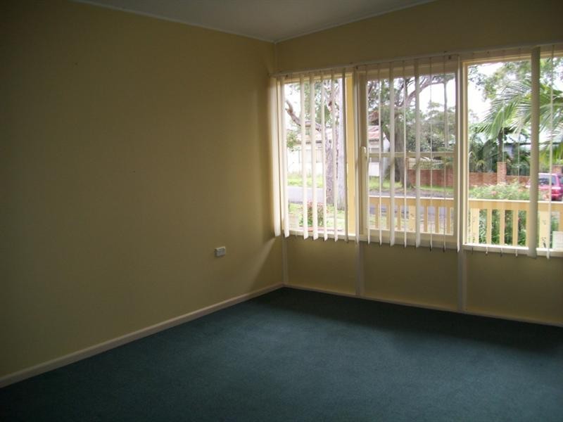 72 Delia Avenue, Budgewoi NSW 2262