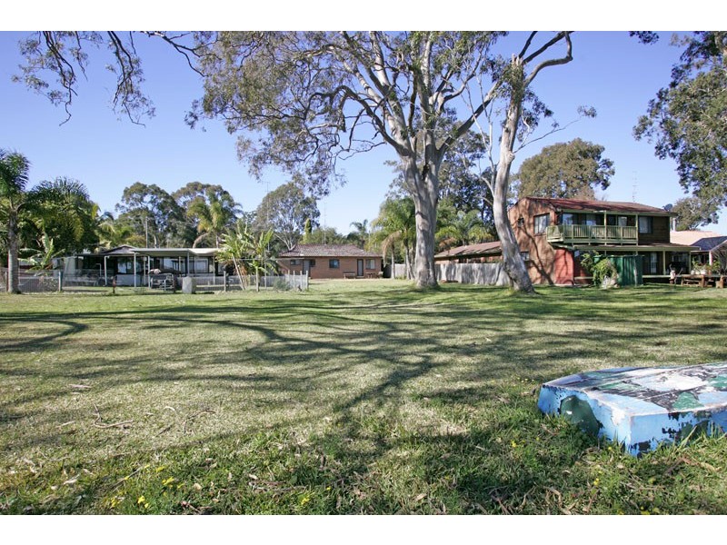 24 Sunset Pde., Chain Valley Bay NSW 2259