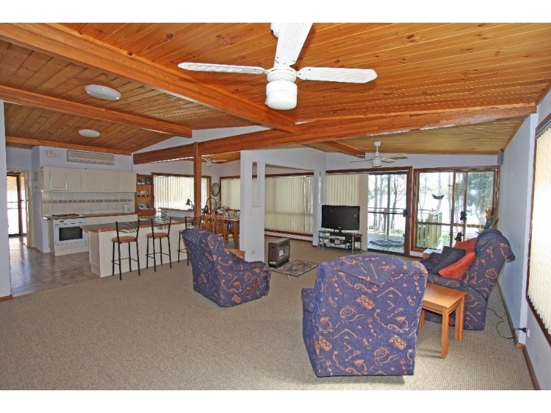 Mannering Park NSW 2259