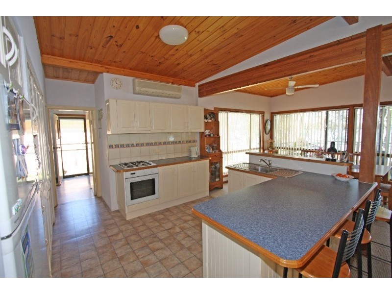 Mannering Park NSW 2259