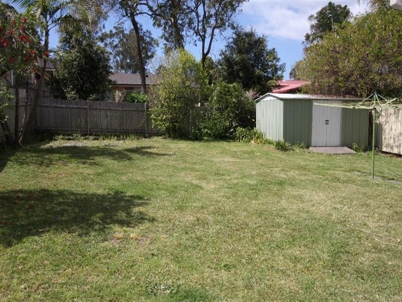 17 Teragalin Drive., Chain Valley Bay NSW 2259