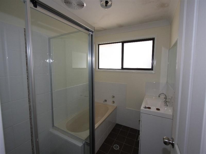 17 Teragalin Drive., Chain Valley Bay NSW 2259