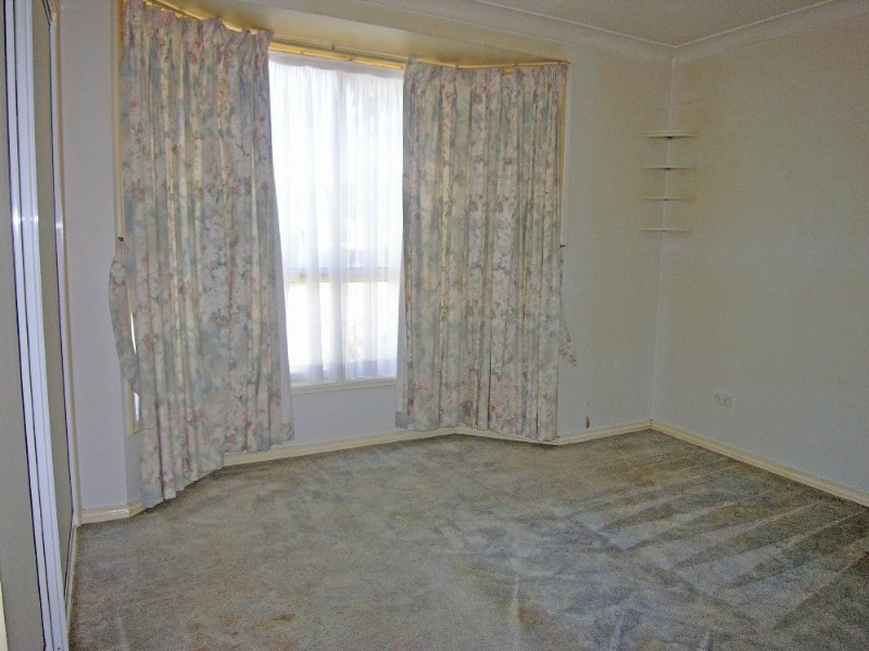 Mannering Park NSW 2259