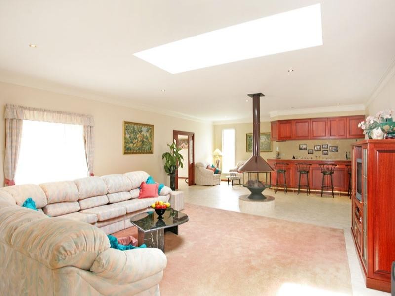 130 Pacific Highway, Doyalson NSW 2262