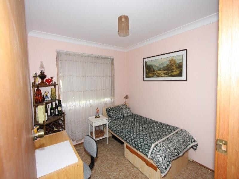 Mannering Park NSW 2259