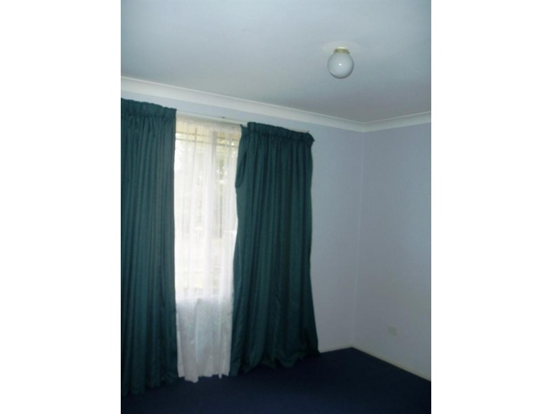 8 Lakeshore Avenue., Chain Valley Bay NSW 2259