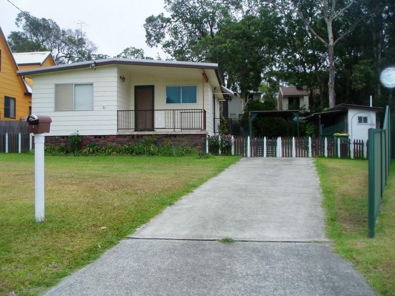 1 Elabana Avenue, Chain Valley Bay NSW 2259