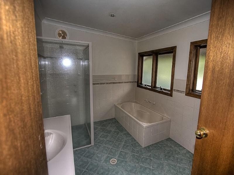21 Findlay Avenue, Chain Valley Bay NSW 2259