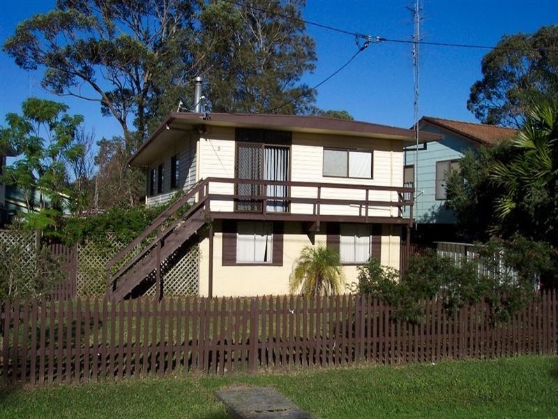 9 Pacific Highway, Charmhaven NSW 2263