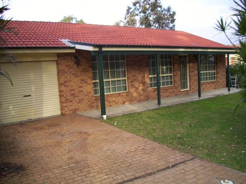 19 Elizabeth Bay Drive, Lake Munmorah NSW 2259