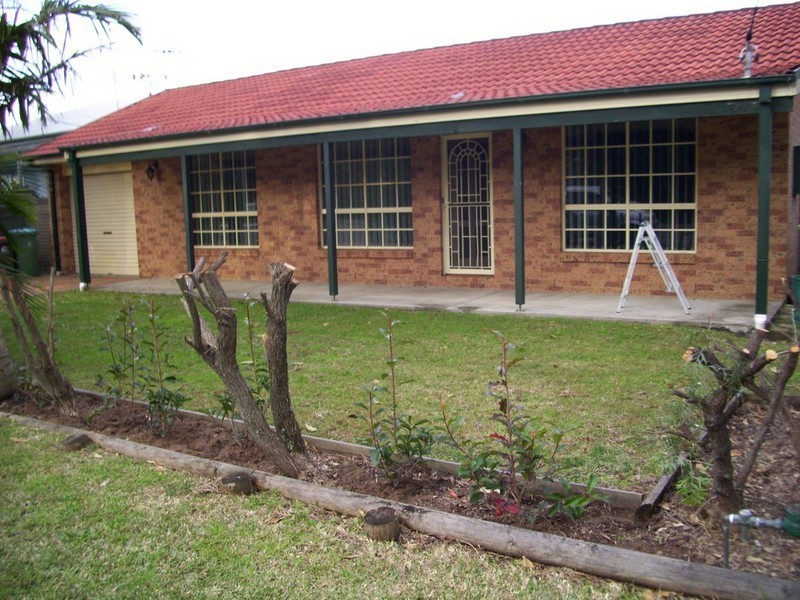 19 Elizabeth Bay Drive, Lake Munmorah NSW 2259